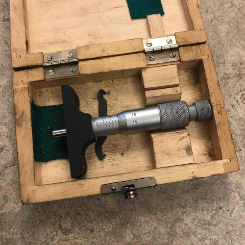 524380-7 Micrometers, cylinder indicators, depth micrometers etc.