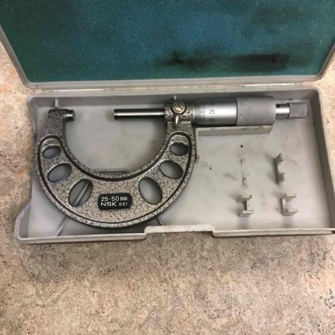 524380-18 Micrometers, cylinder indicators, depth micrometers etc.