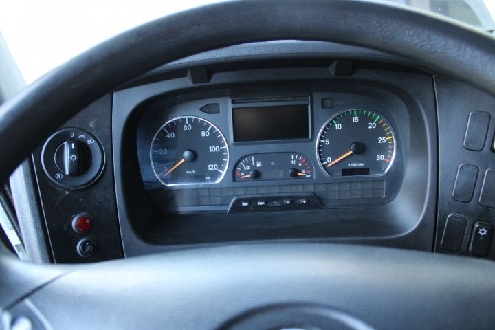 647215-51 Mercedes Benz Atego 918 -12 Reg.no: MPT553 272990km