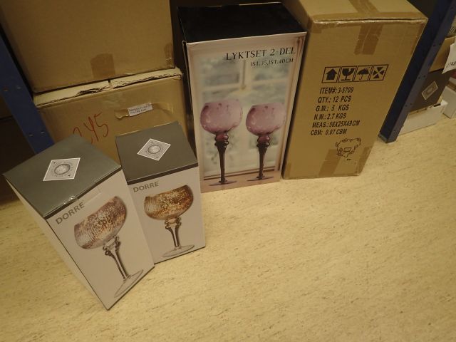 617509-1 Headlights on foot