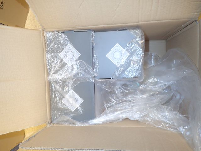 617509-8 Headlights on foot