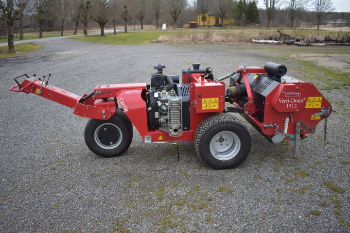 647497-1 Aerators from Redexim - Verti Drain 1513 & Carrier