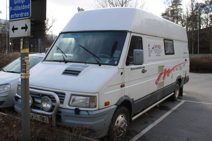 647530-2 Crossbus - Iveco 35.10.1 - 91 NWT492 Rep, object!