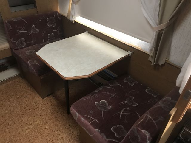 647510-17 Caravan Cabby 590 GLX (NZP 500)