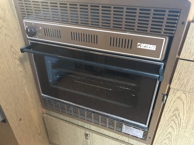 647510-34 Caravan Cabby 590 GLX (NZP 500)