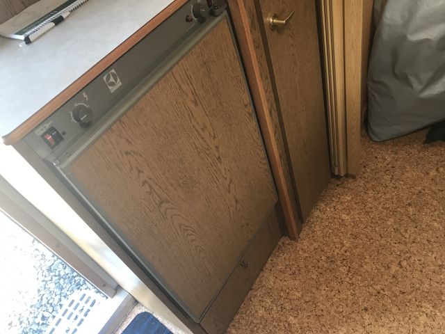 647510-35 Caravan Cabby 590 GLX (NZP 500)