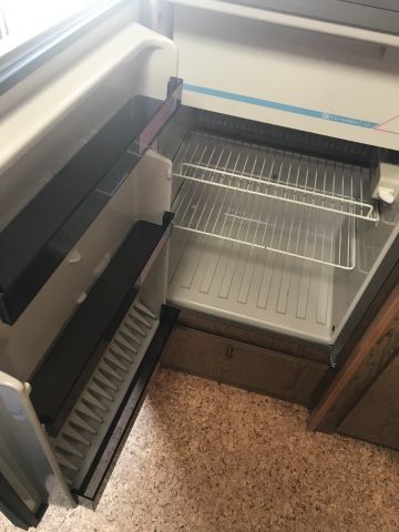 647510-36 Caravan Cabby 590 GLX (NZP 500)