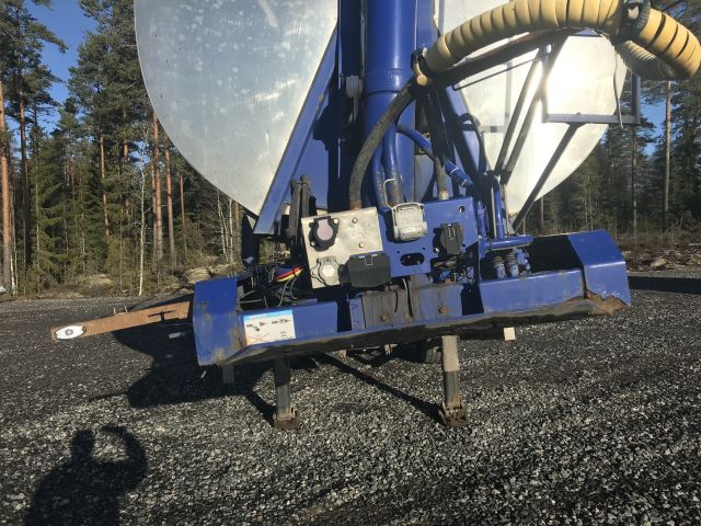 647646-11 Zorzi 46 tipper trailer 2012