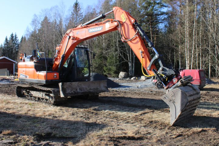 647533-1 Crawler excavator Doosan DX with planer bucket -15 Hours: 2497.2