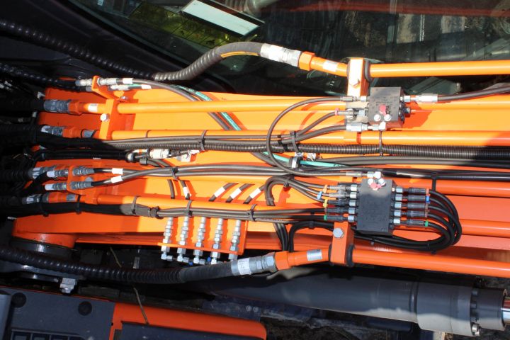 647533-26 Crawler excavator Doosan DX with planer bucket -15 Hours: 2497.2