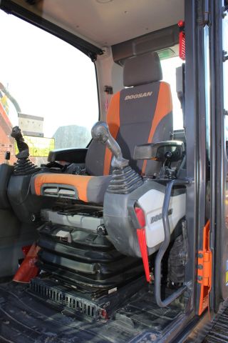 647533-33 Crawler excavator Doosan DX with planer bucket -15 Hours: 2497.2