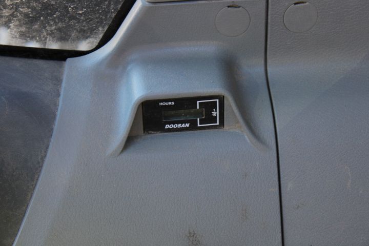 647533-41 Crawler excavator Doosan DX with planer bucket -15 Hours: 2497.2