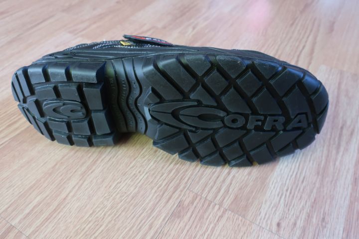 628471-5 8 par skyddssandaler, Cofra Vithar, olika storlekar