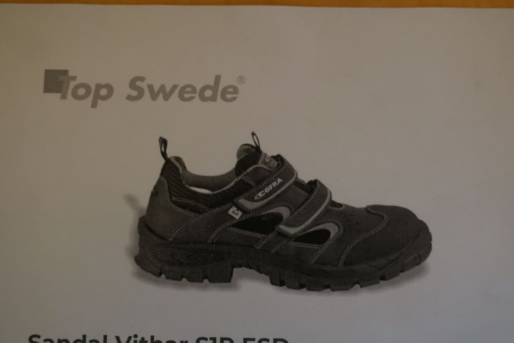 628471-7 8 par skyddssandaler, Cofra Vithar, olika storlekar