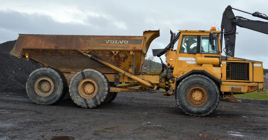 648076-4 Dumper Volvo A 25 C -00 (BKB328)