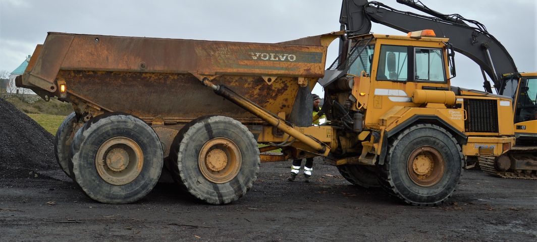 648076-5 Dumper Volvo A 25 C -00 (BKB328)