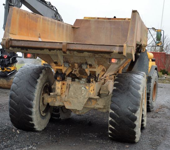 648076-9 Dumper Volvo A 25 C -00 (BKB328)