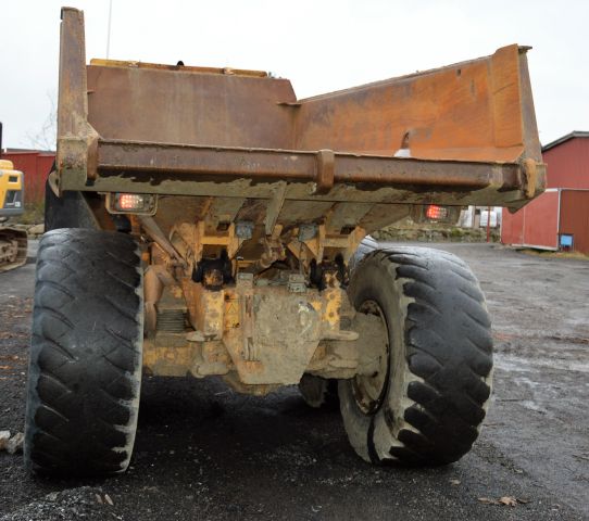 648076-10 Dumper Volvo A 25 C -00 (BKB328)