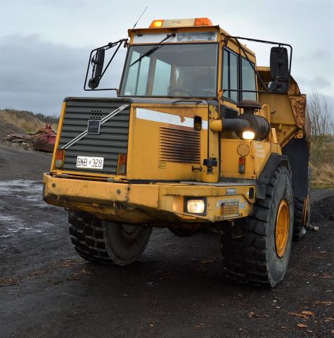 648076-6 Dumper Volvo A 25 C -00 (BKB328)