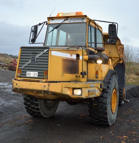 648076-7 Dumper Volvo A 25 C -00 (BKB328)