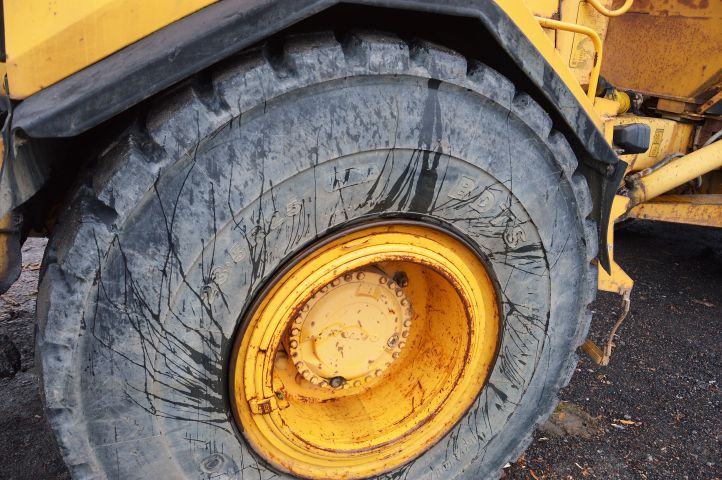 648076-11 Dumper Volvo A 25 C -00 (BKB328)