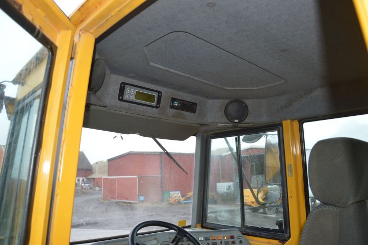 648076-27 Dumper Volvo A 25 C -00 (BKB328)