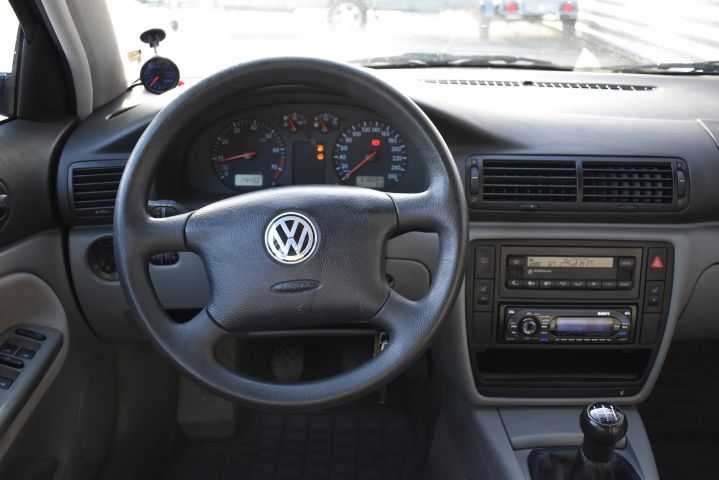 648111-13 Volkswagen PASSAT WAS TURBO, 1999, 31868mil, AFK 726 (Repair object)