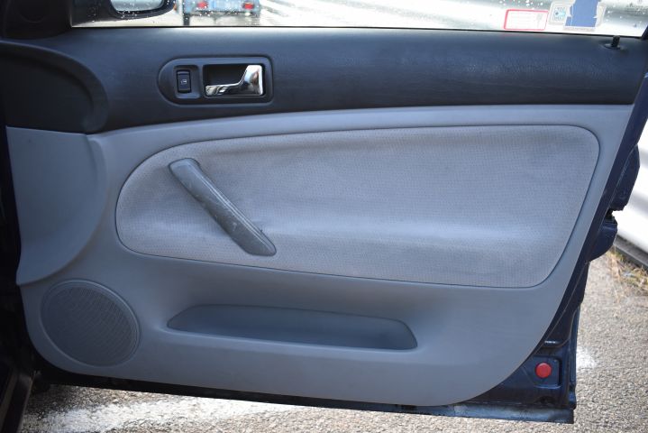 648111-21 Volkswagen PASSAT WAS TURBO, 1999, 31868mil, AFK 726 (Repair object)