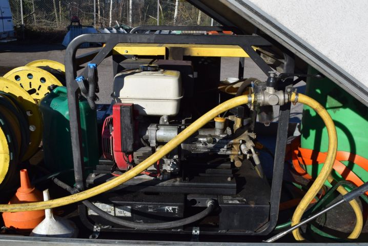 646298-16 Brake tiltable trailer (hot water wash Kärcher HDS 1000 BE) Reko Trailer 900 WT - 2003