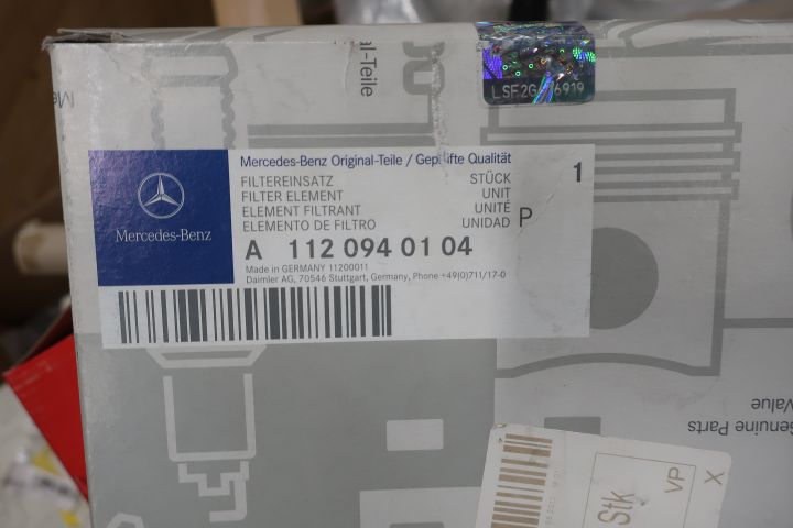 638280-24 Large assortment of Mercedes-Benz car spare parts etc.