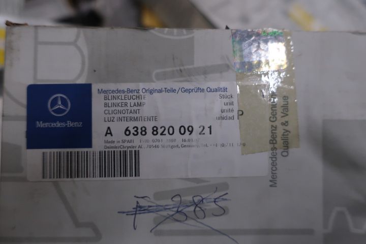 638280-37 Large assortment of Mercedes-Benz car spare parts etc.