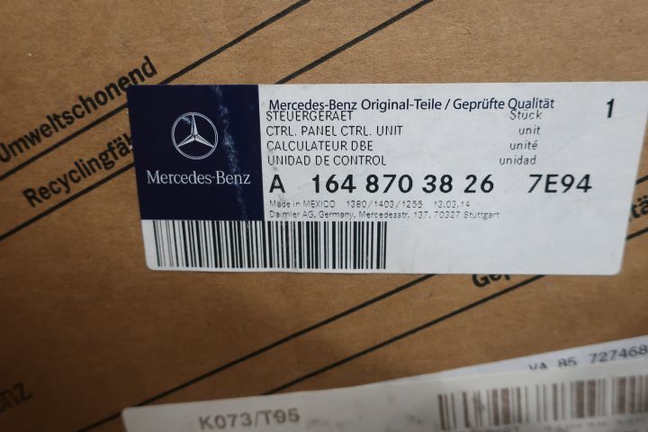 638280-42 Large assortment of Mercedes-Benz car spare parts etc.
