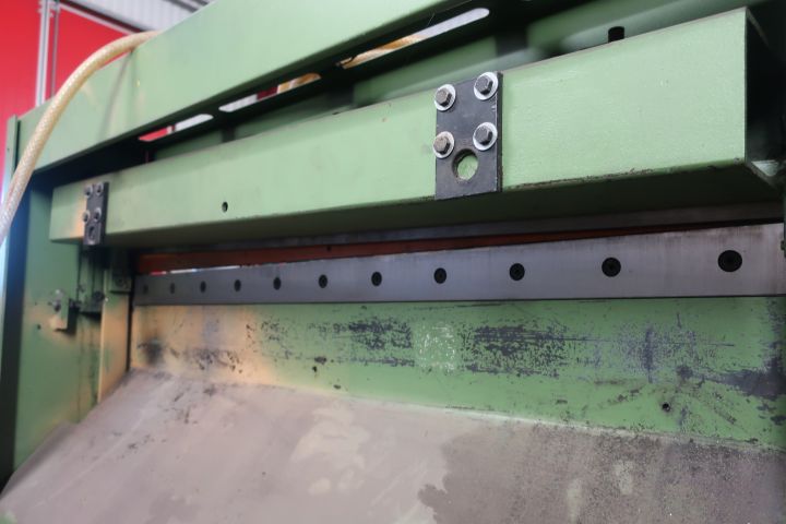 628555-6 Sheet plate, thin plate, Cidan 105 / 1.5, pneumatic