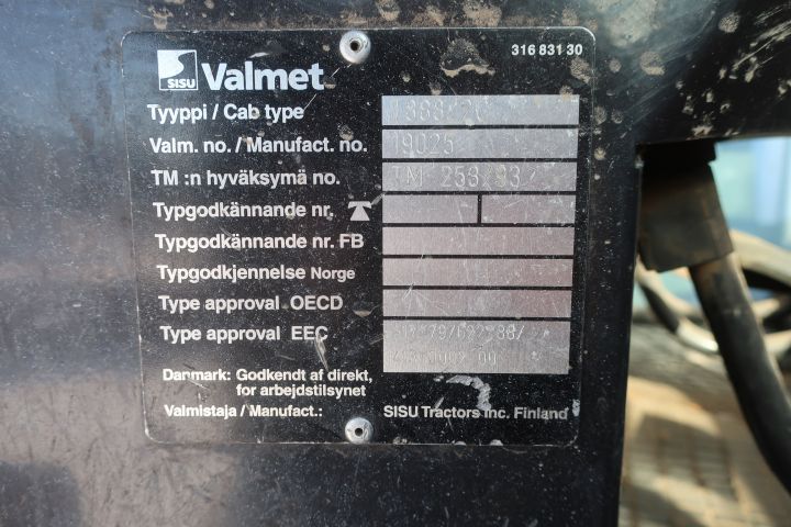 639497-22 Tractor Valmet 8750 - 1997 / FGN552 - Repair object