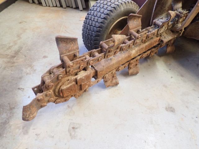 599472-10 Ditch Witch 1420 Chain Excavator Rope Object