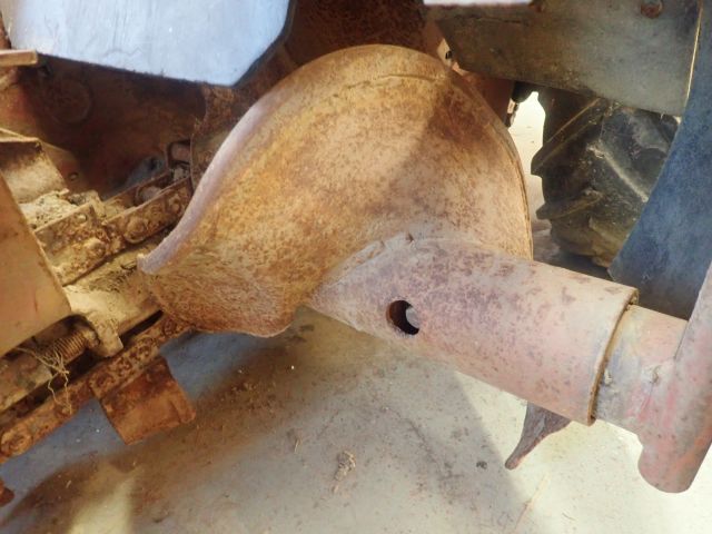 599472-11 Ditch Witch 1420 Chain Excavator Rope Object