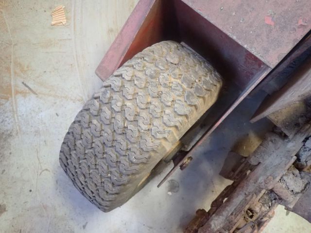 599472-13 Ditch Witch 1420 Chain Excavator Rope Object