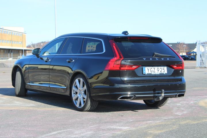 649688-8 Volvo V90 Inscription D4 FWD (13260mil) YGZ 925 -2017