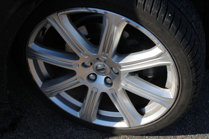 649688-14 Volvo V90 Inscription D4 FWD (13260mil) YGZ 925 -2017