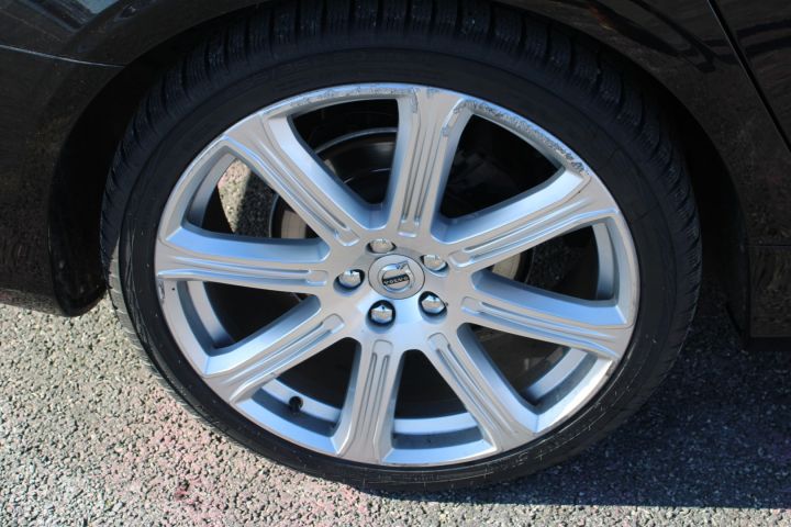 649688-16 Volvo V90 Inscription D4 FWD (13260mil) YGZ 925 -2017