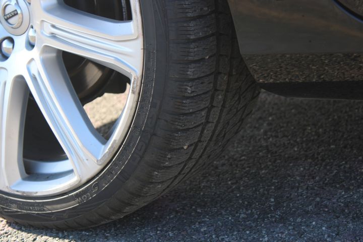 649688-17 Volvo V90 Inscription D4 FWD (13260mil) YGZ 925 -2017