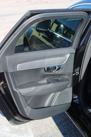 649688-30 Volvo V90 Inscription D4 FWD (13260mil) YGZ 925 -2017