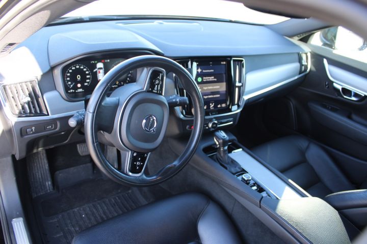 649688-37 Volvo V90 Inscription D4 FWD (13260mil) YGZ 925 -2017