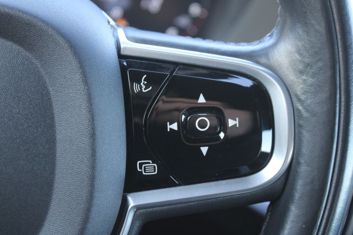 649688-44 Volvo V90 Inscription D4 FWD (13260mil) YGZ 925 -2017