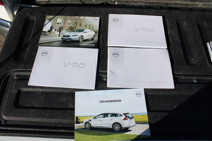 649688-58 Volvo V90 Inscription D4 FWD (13260mil) YGZ 925 -2017