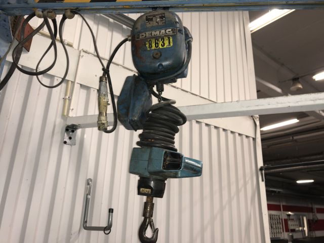 649668-3 Pillar Swivel Crane - Demag 80kg