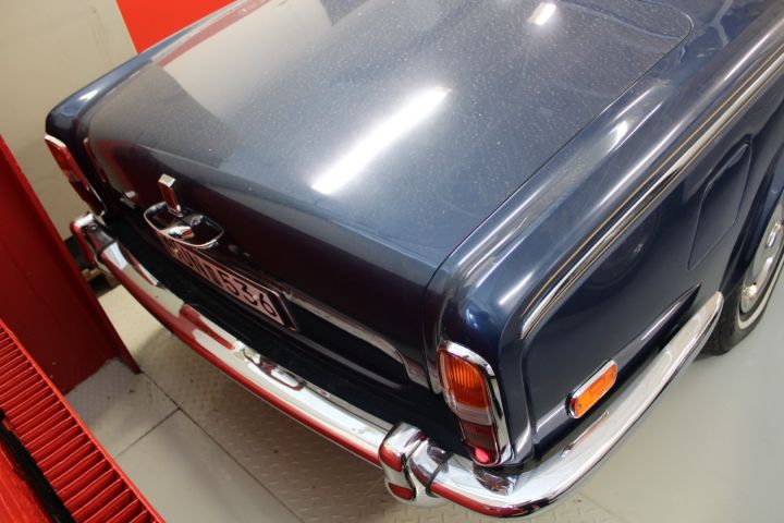 524414-7 Rolls-Royce Silver Shadow sedan 6.8 V8 automatic -1975 (200hp)