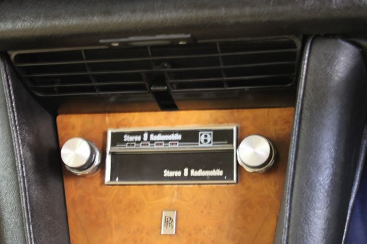 524414-15 Rolls-Royce Silver Shadow sedan 6.8 V8 automatic -1975 (200hp)