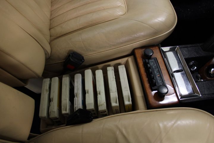 524414-18 Rolls-Royce Silver Shadow sedan 6.8 V8 automatic -1975 (200hp)