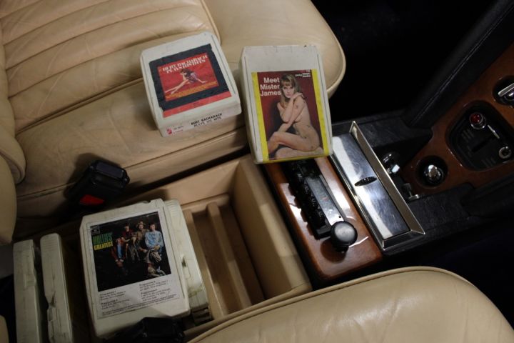 524414-19 Rolls-Royce Silver Shadow sedan 6.8 V8 automatic -1975 (200hp)